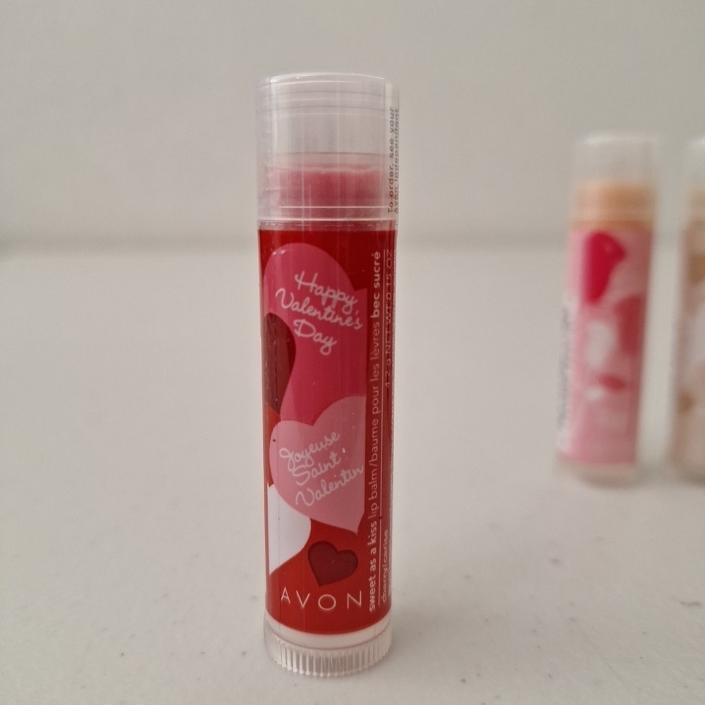 NEW Avon SWEET AS A KISS Lip Balm Chapstick, Set of 4, DISCONTINUED Valentine's - Picture 4 of 7